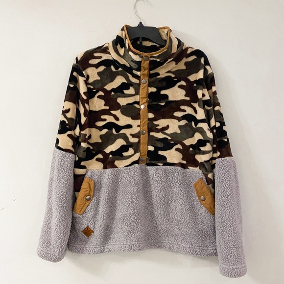 Simply Southern Jackets & Blazers - Simply Southern Camo Pullover Button Up Size (L)